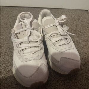 UGG Retrofi Low Sneakers Women’s 9